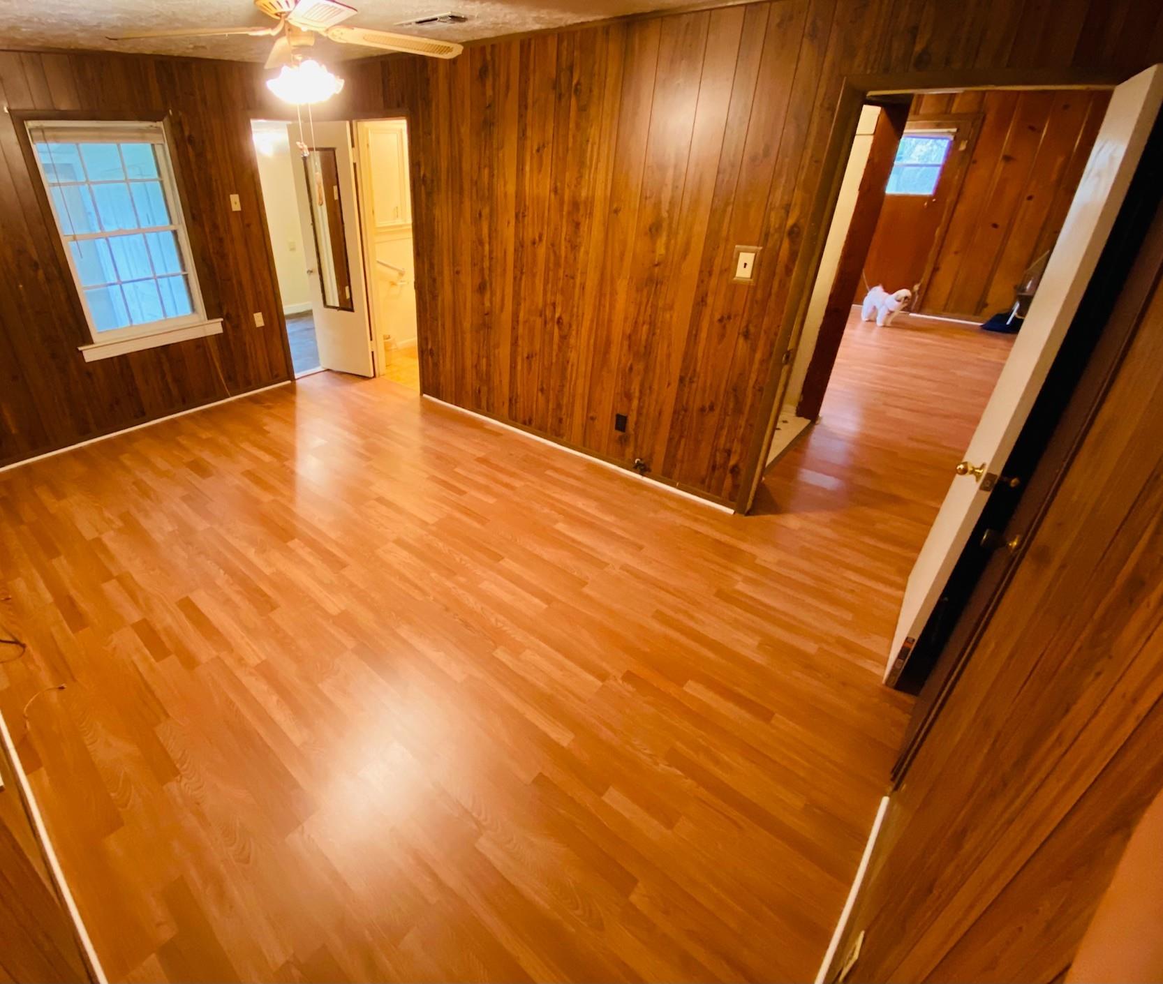 365 E Irby St Property Photo 13