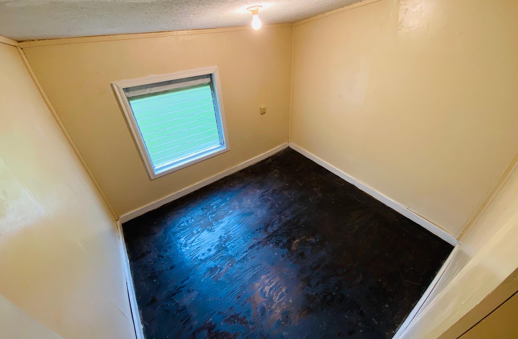365 E Irby St Property Photo 18