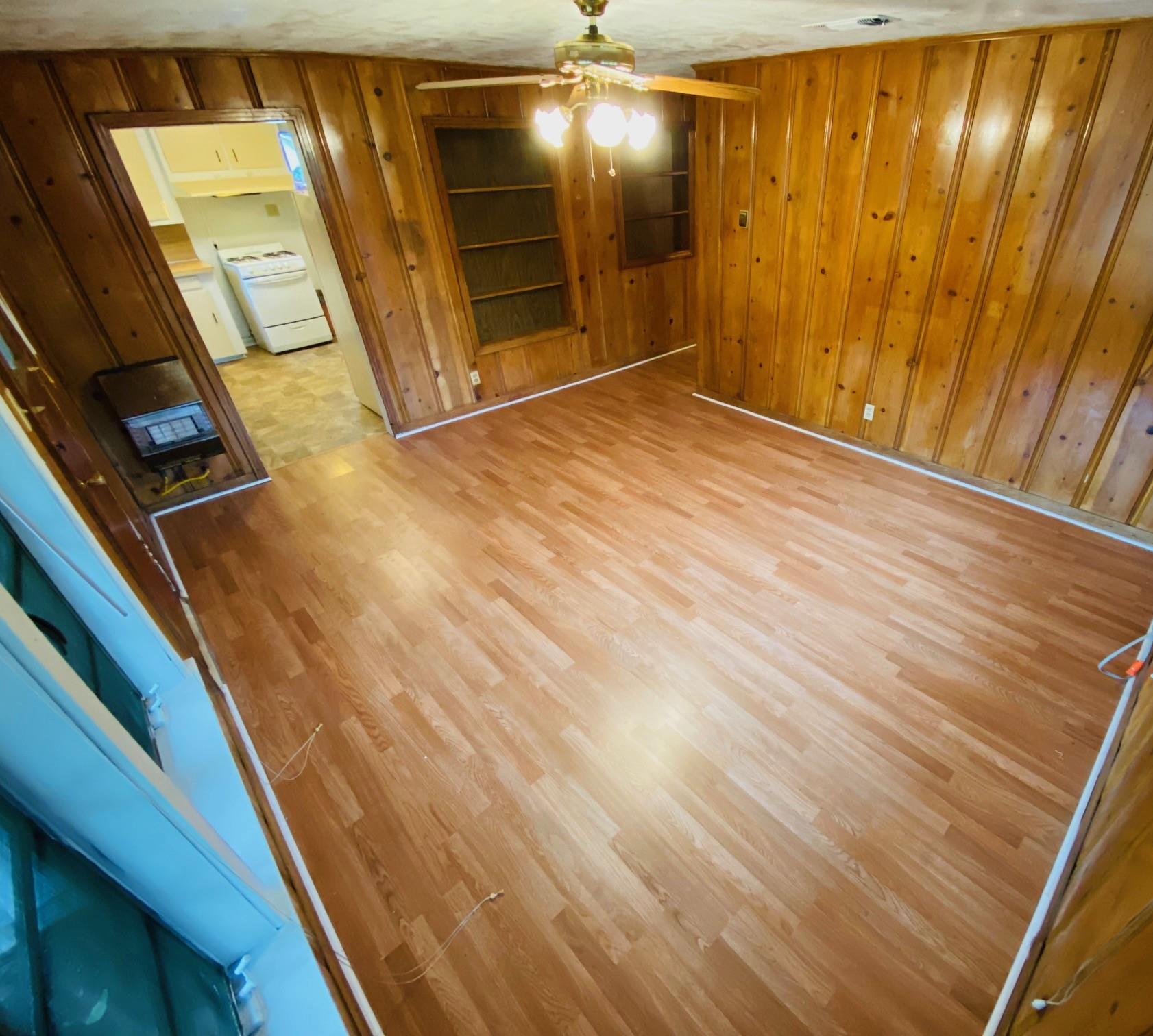 365 E Irby St Property Photo 22