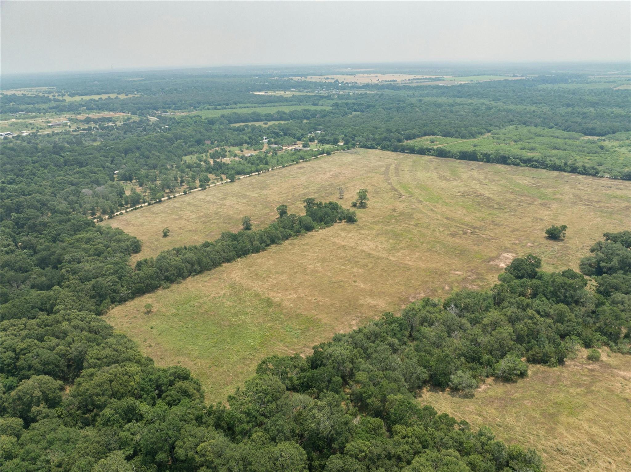 475 County Line Rd Property Photo 8