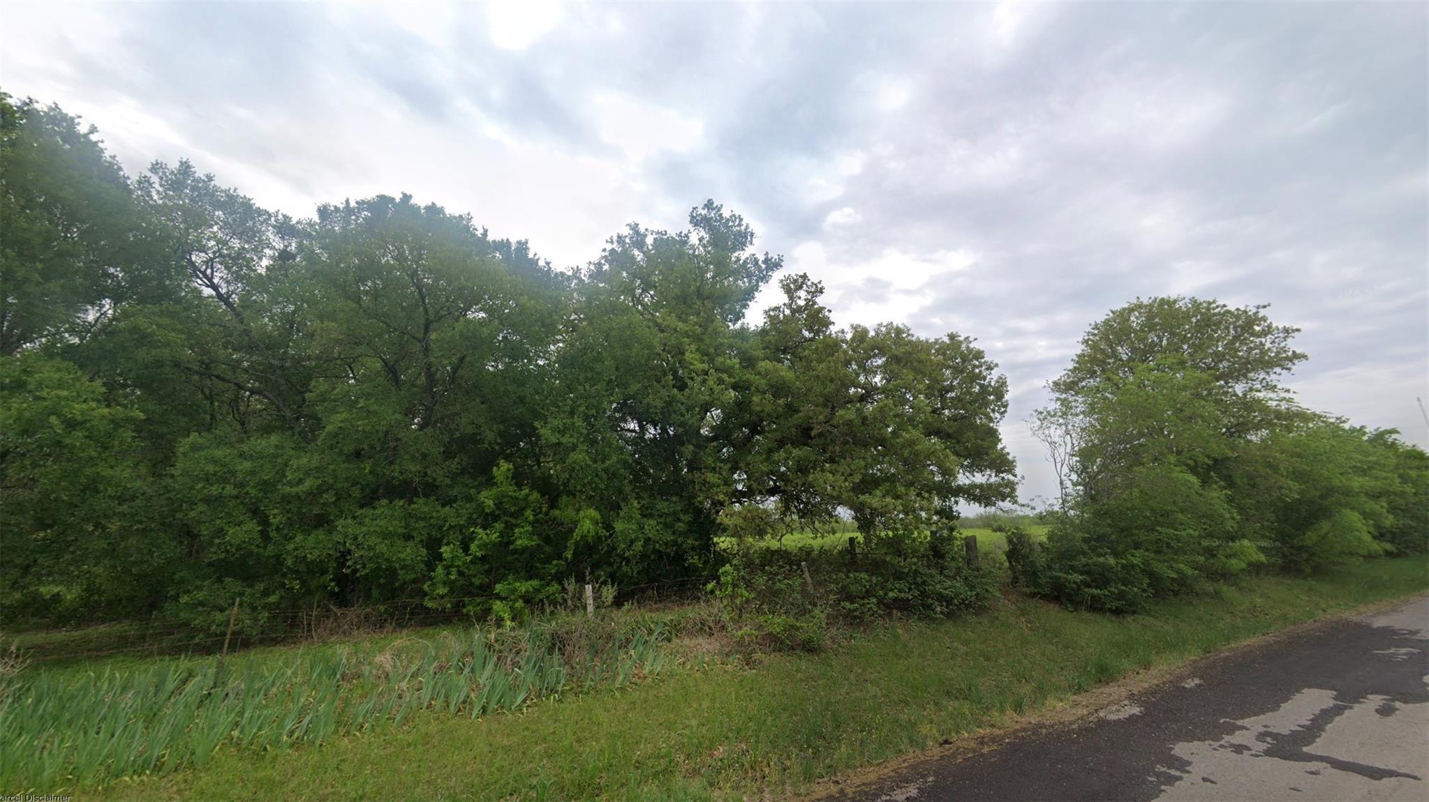 475 County Line Rd Property Photo 12