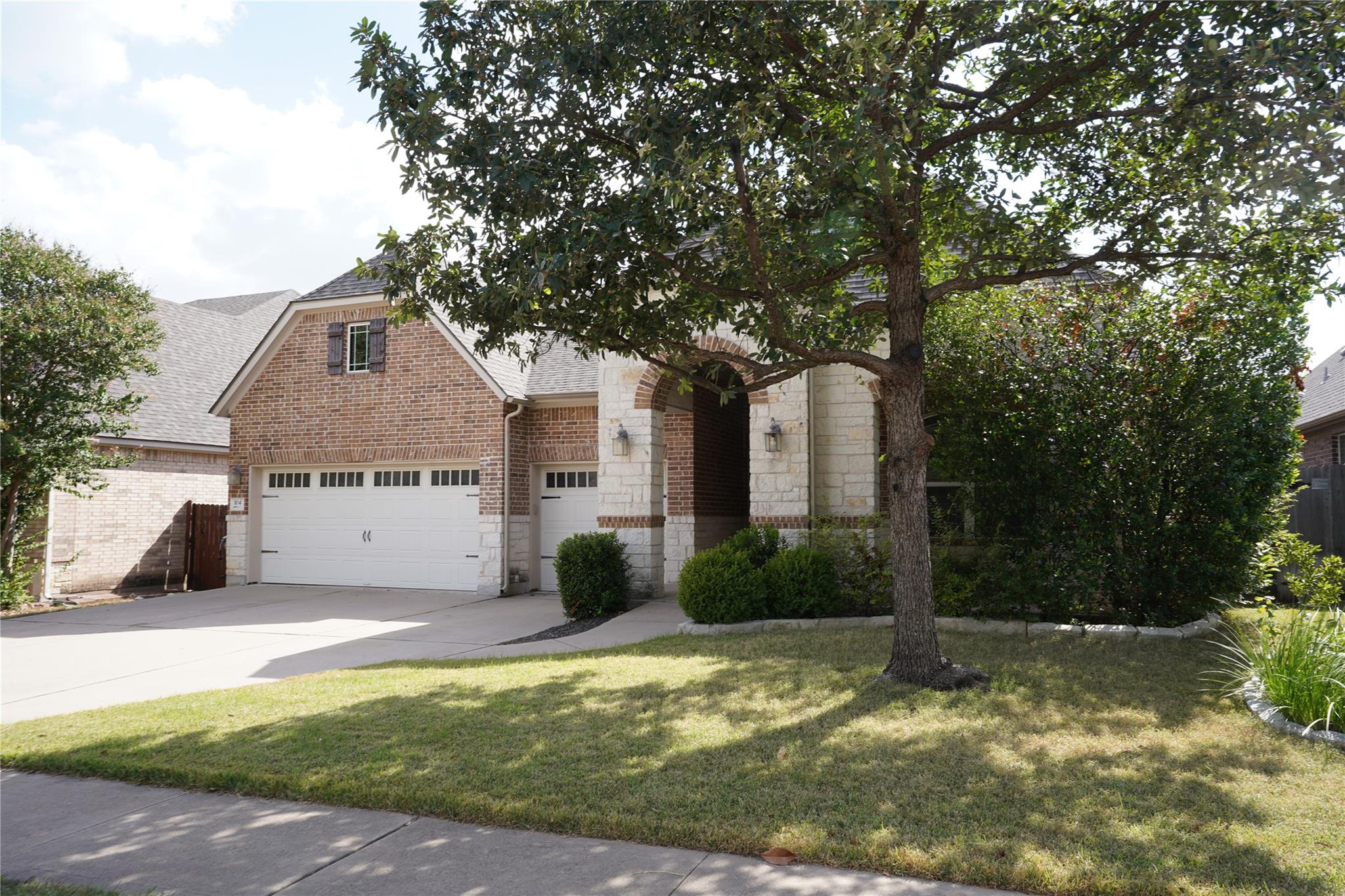 104 Azimuth Dr Property Photo 3