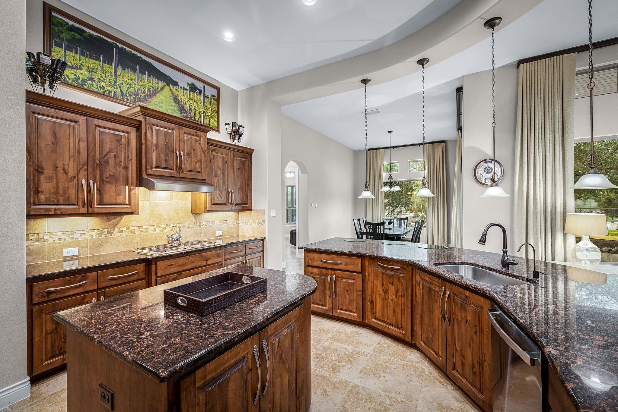 2041 Incrociato Property Photo 11