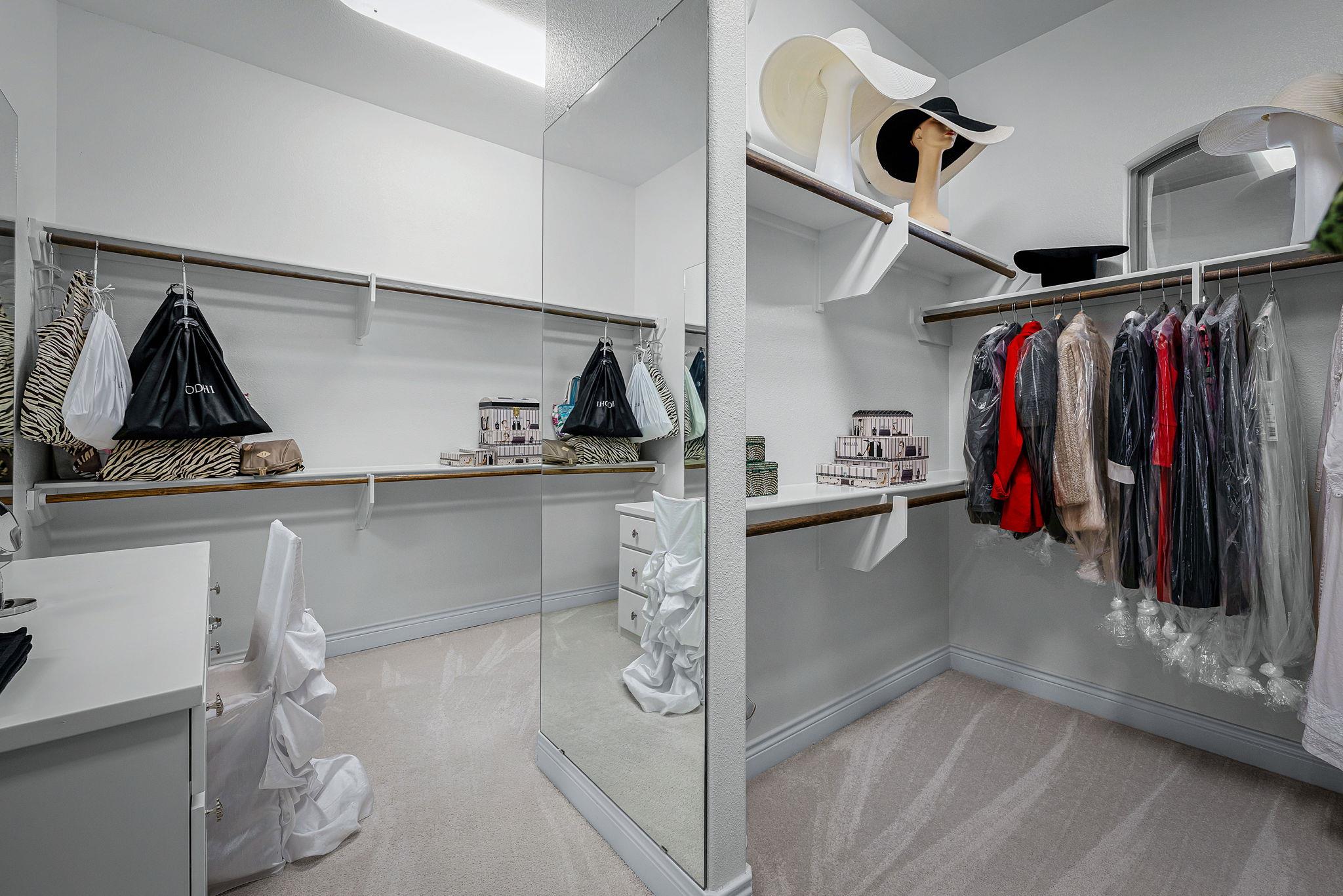 2041 Incrociato Property Photo 18
