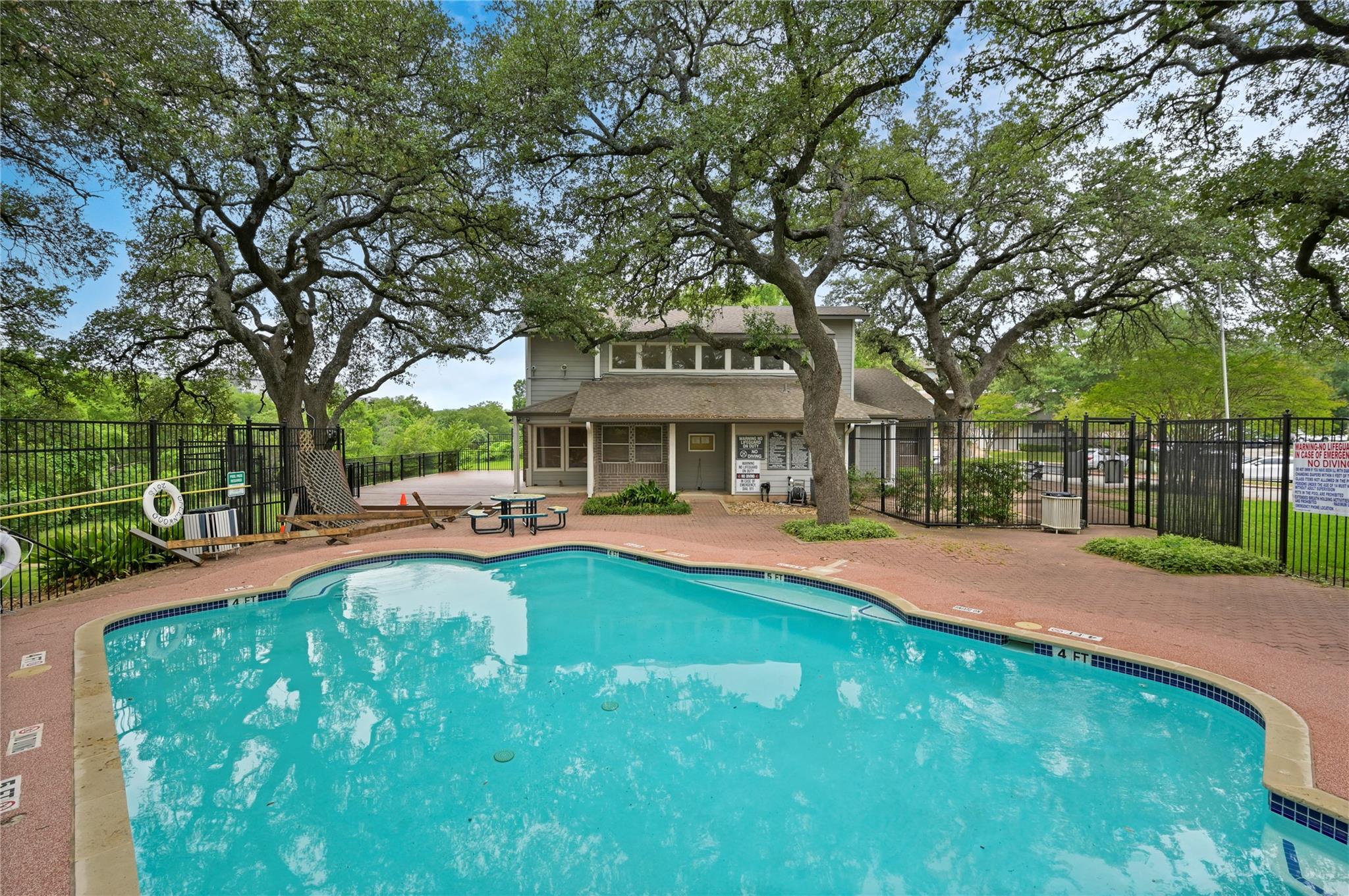 12166 Metric Blvd #246 Property Photo 5