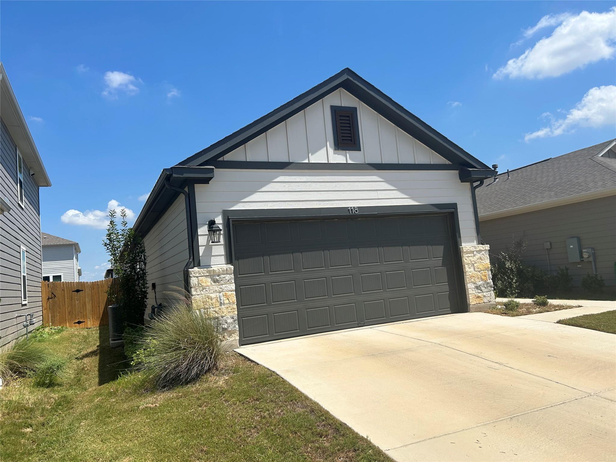 118 Two Bits Ln Property Photo 2