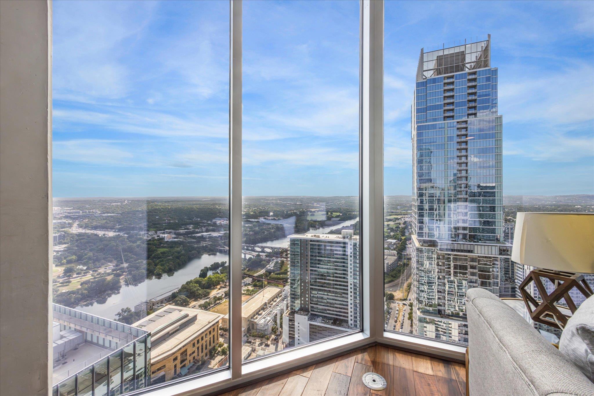 360 Nueces St #4202 Property Photo 9