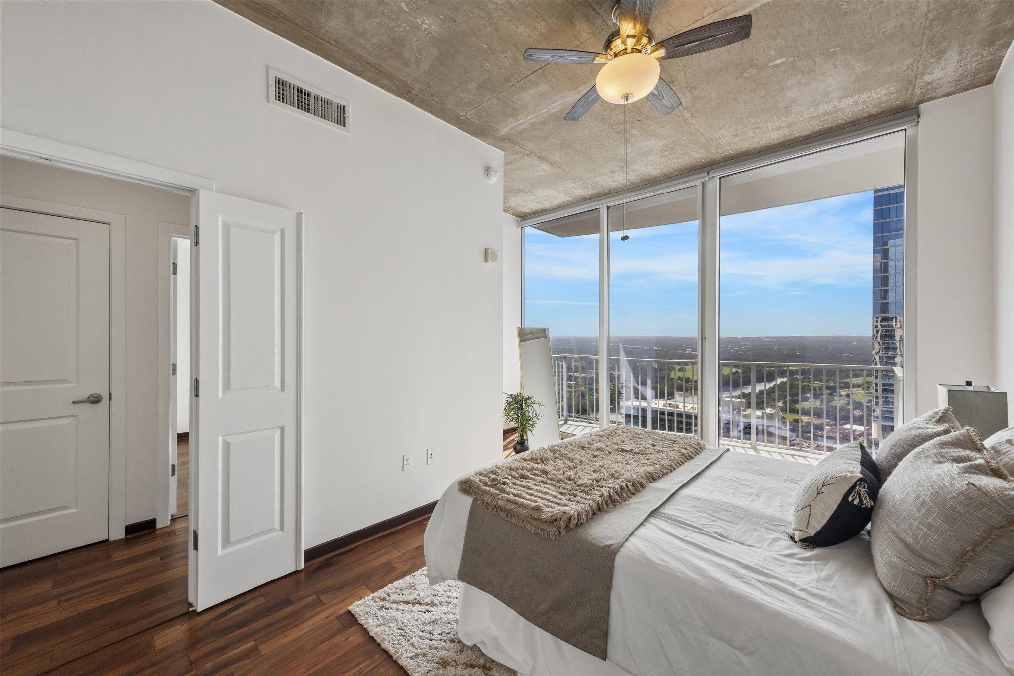 360 Nueces St #4202 Property Photo 13