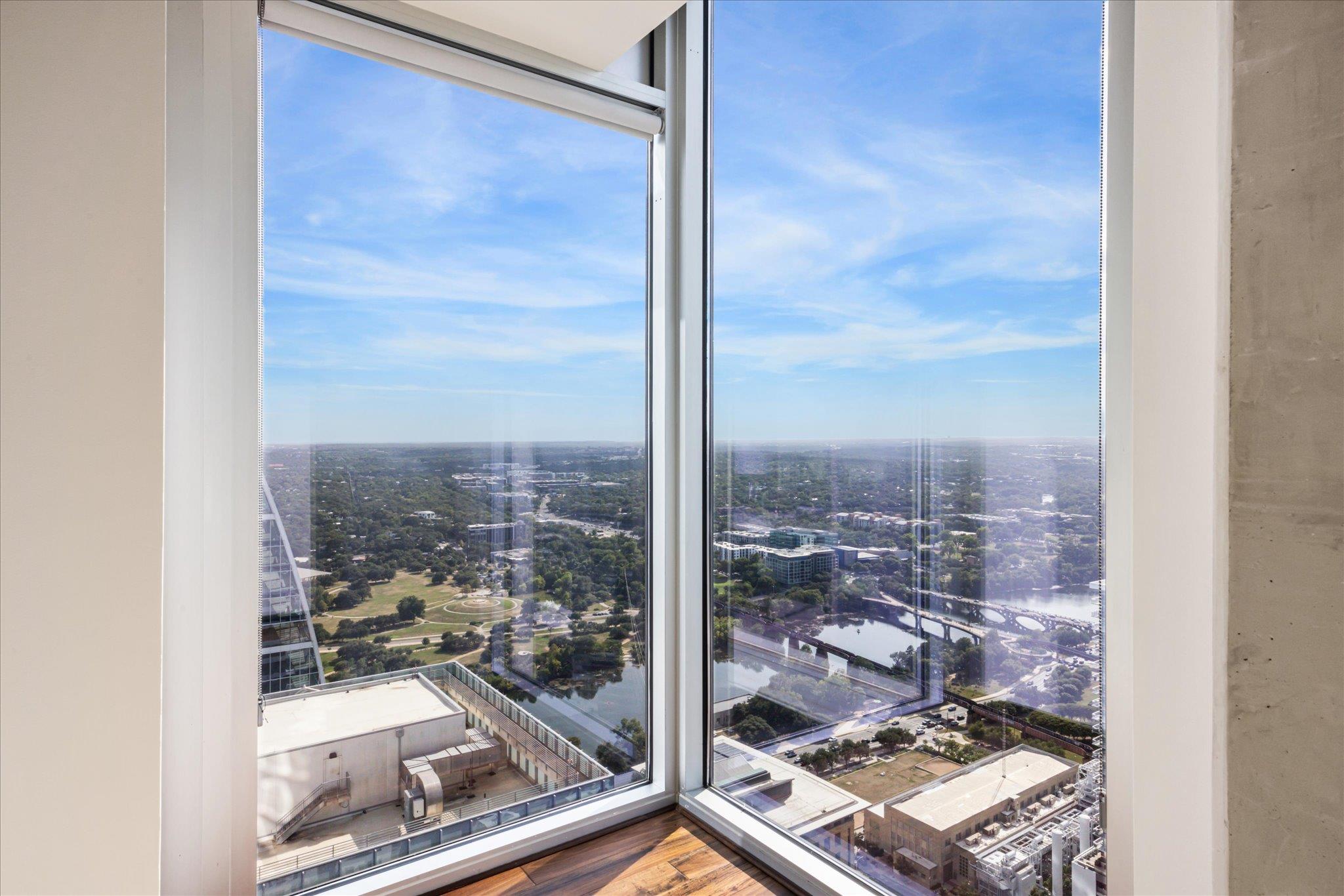 360 Nueces St #4202 Property Photo 16