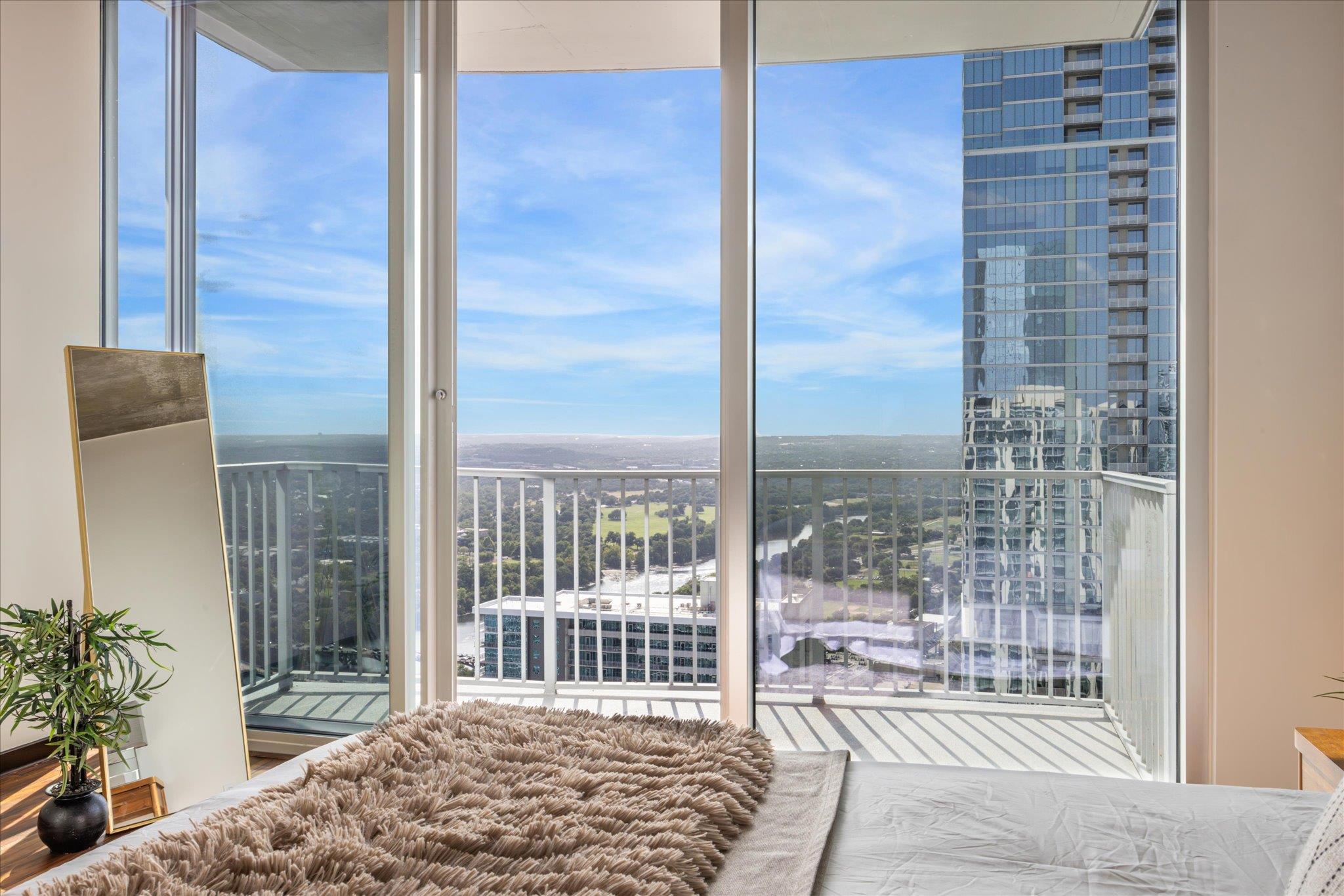360 Nueces St #4202 Property Photo 17