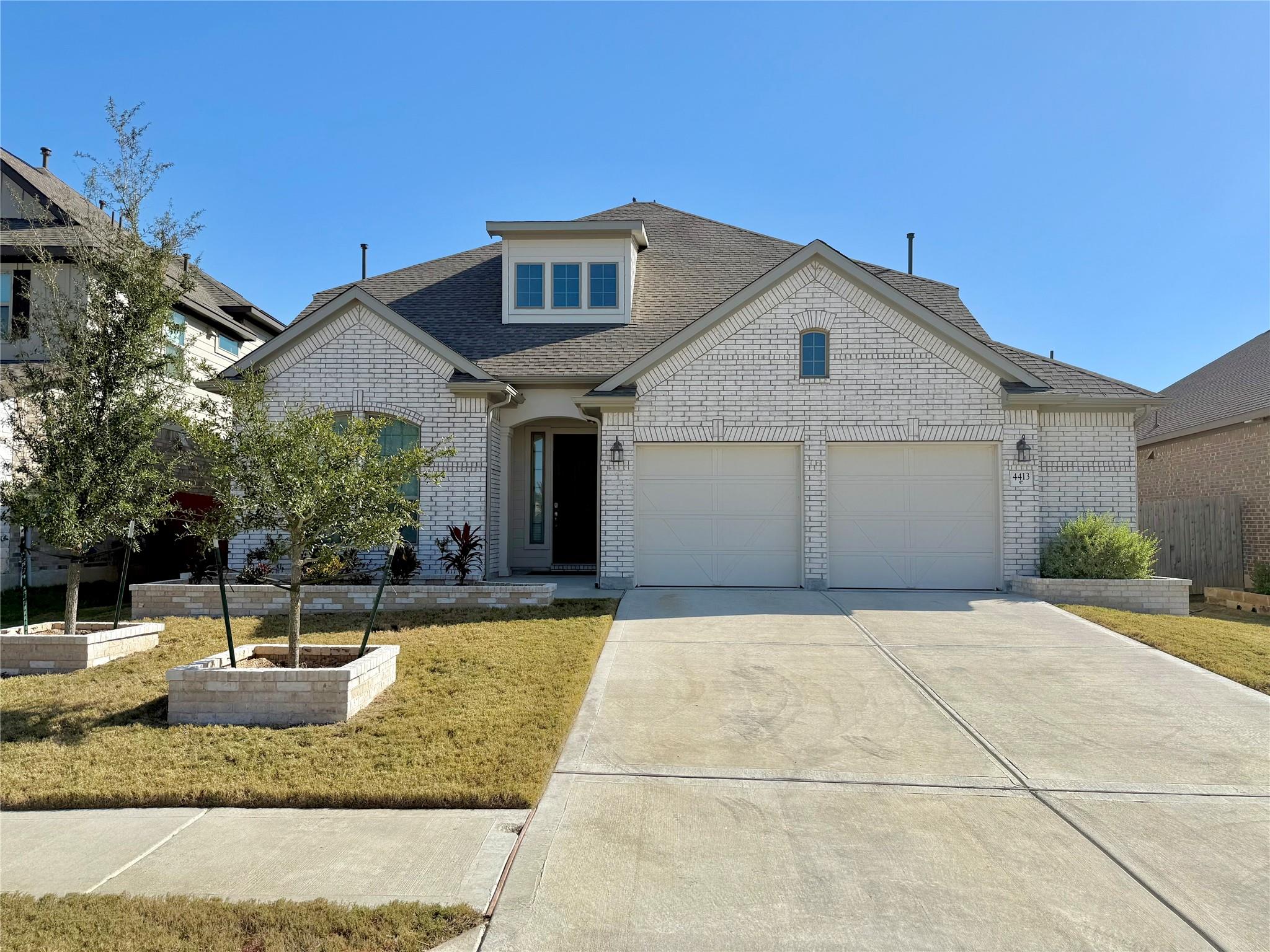 4413 Shady Hill Ln Property Photo
