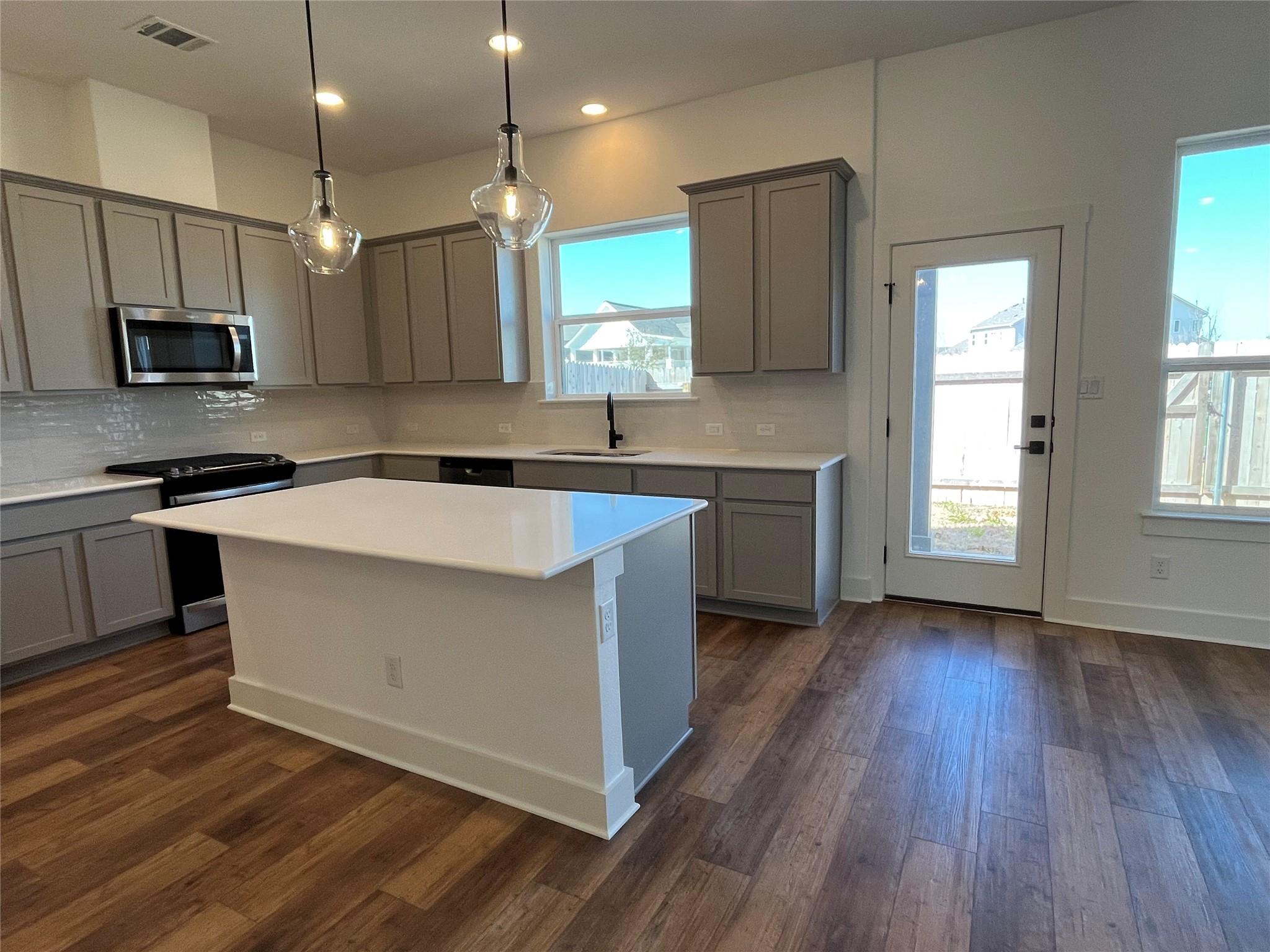 8611 Wellspring Loop Property Photo 3
