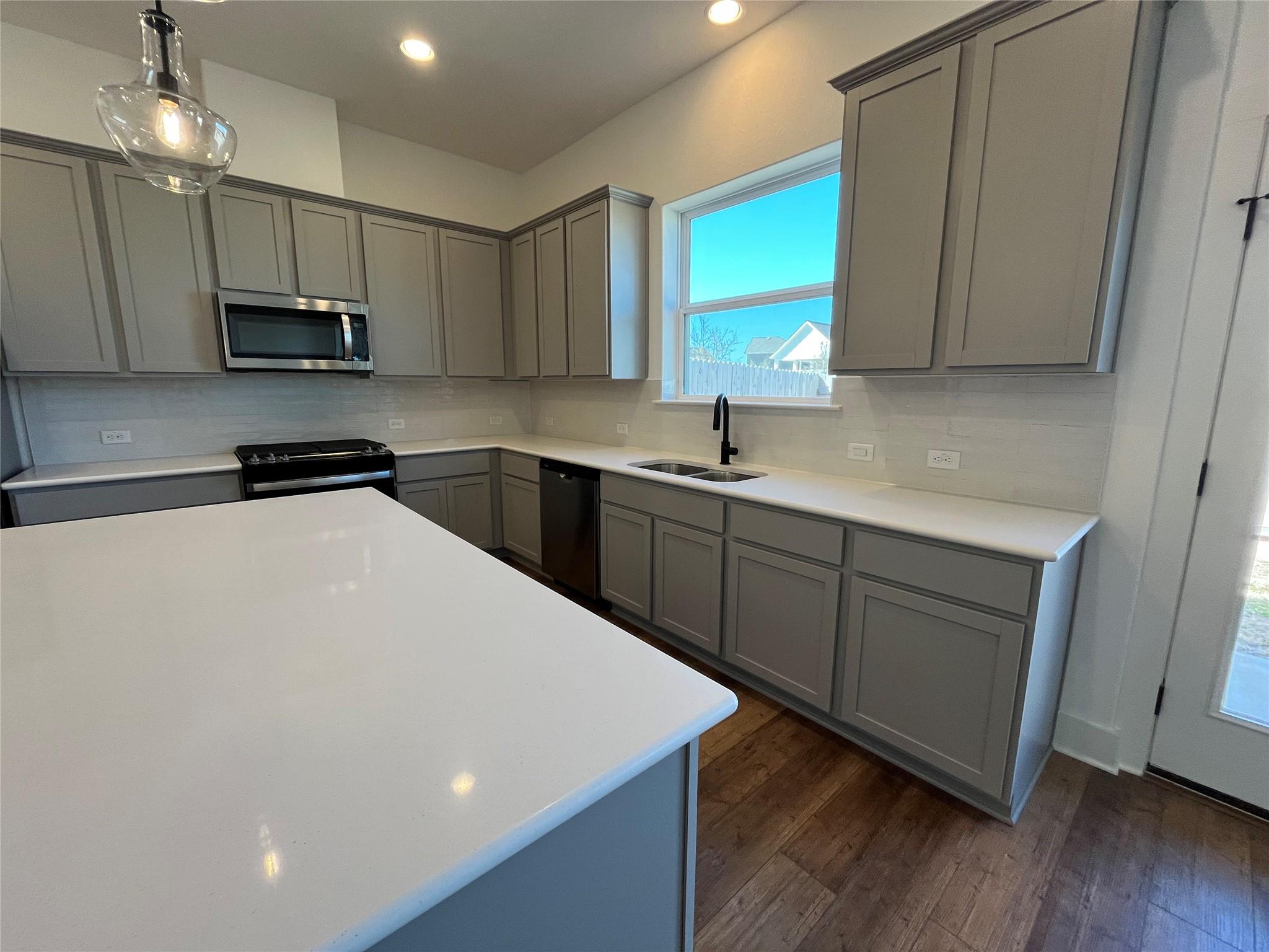 8611 Wellspring Loop Property Photo 9