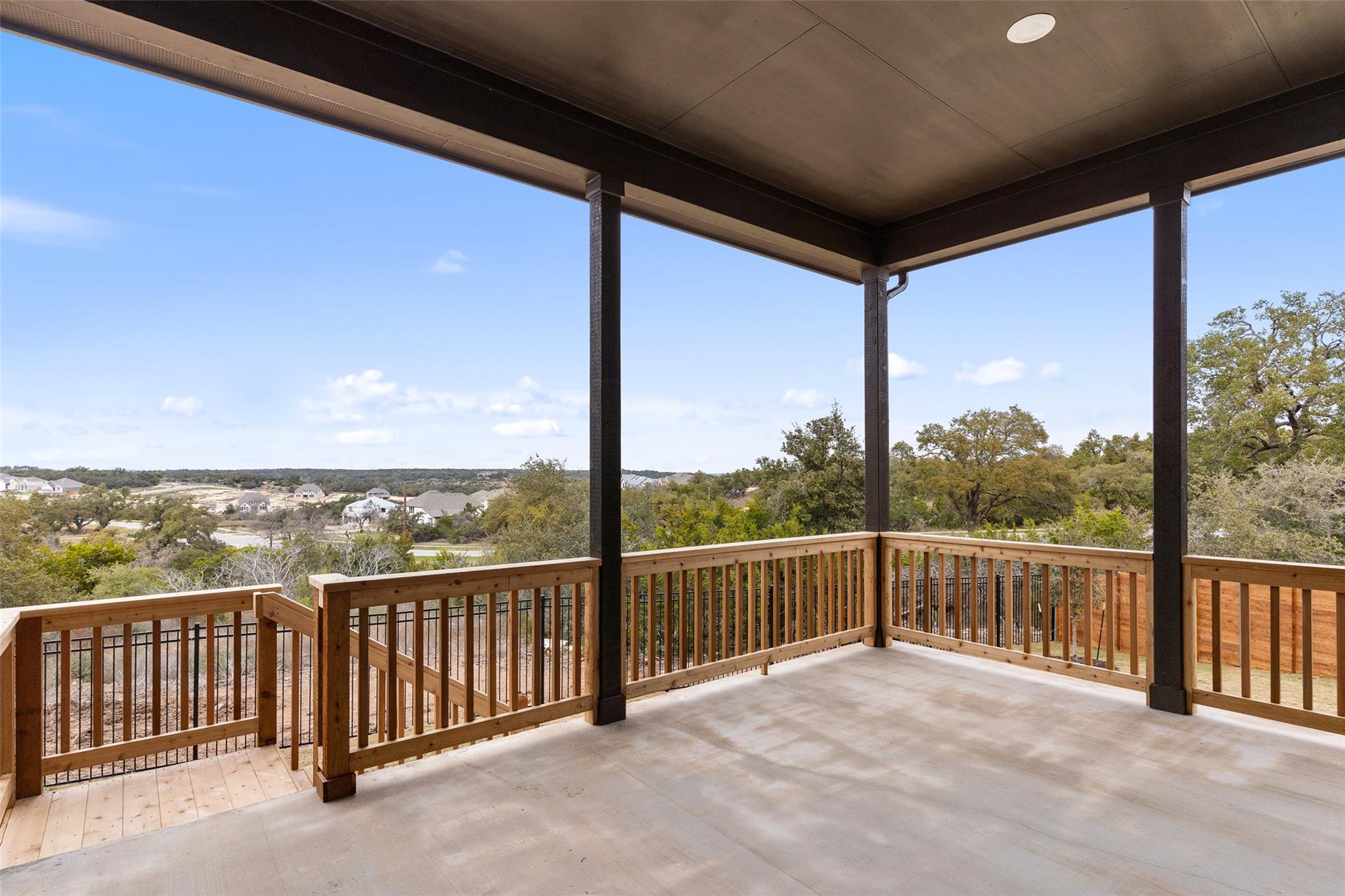 528 Redding Way Property Photo 37