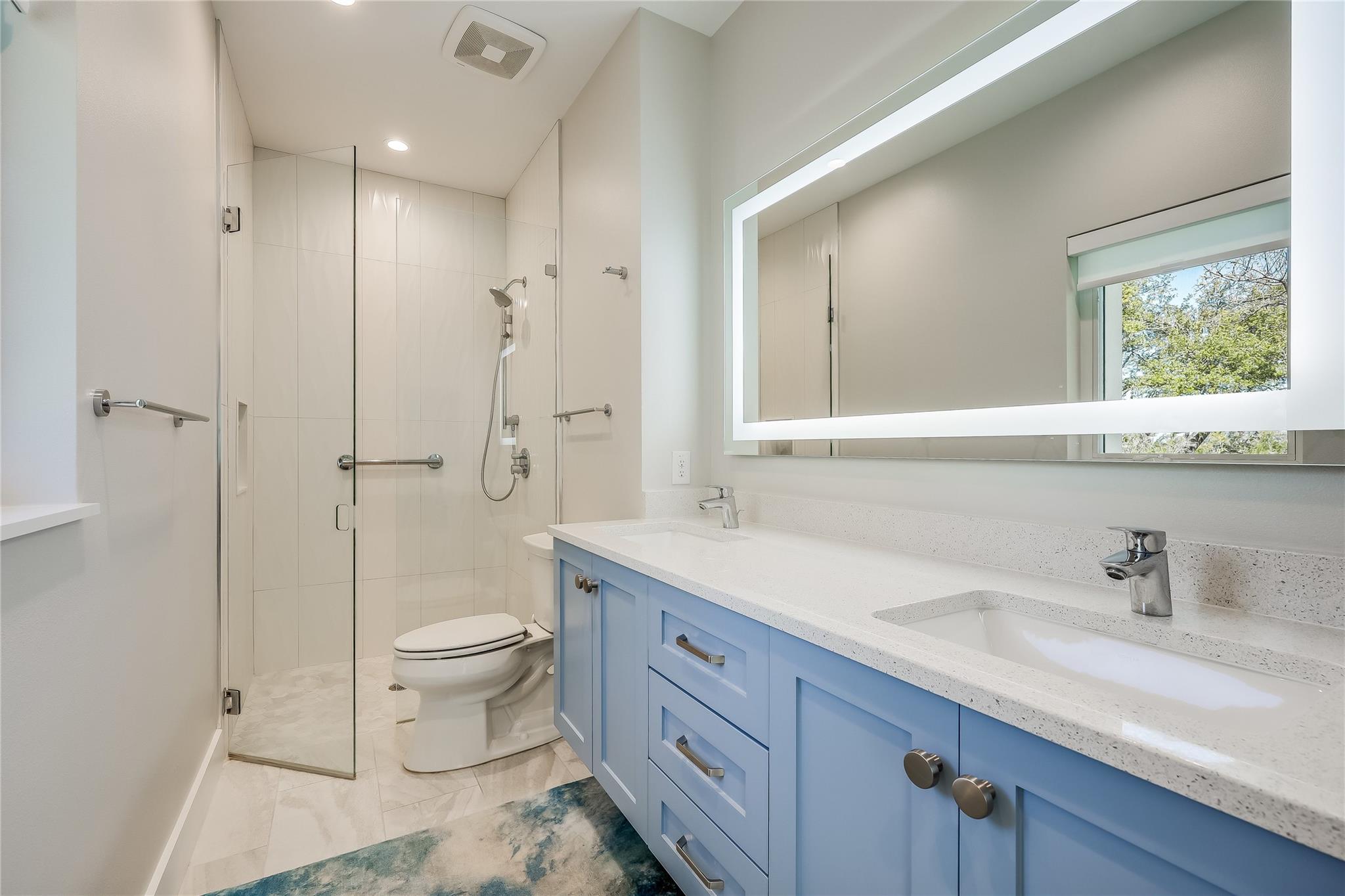 8004 Golden Oaks Ln Property Photo 37