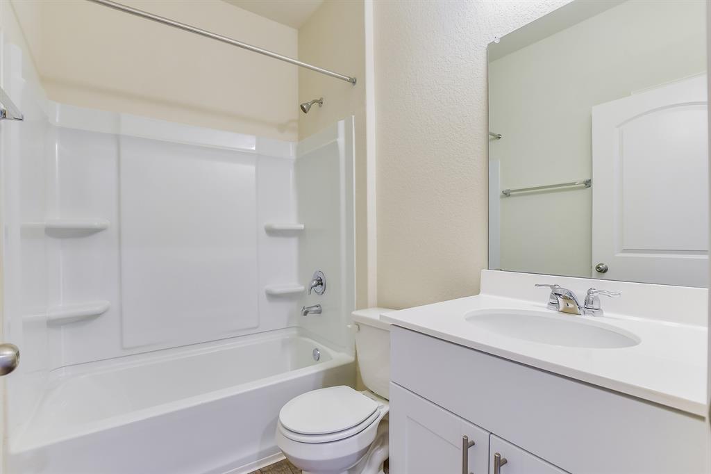 526 Purple Heart Dr Property Photo 15