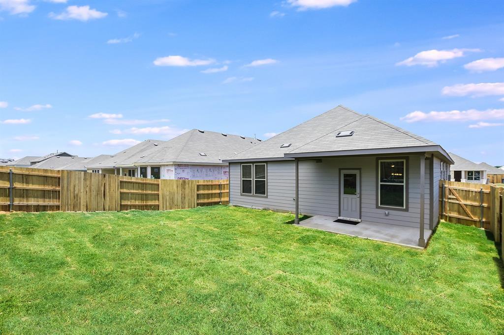 526 Purple Heart Dr Property Photo 18