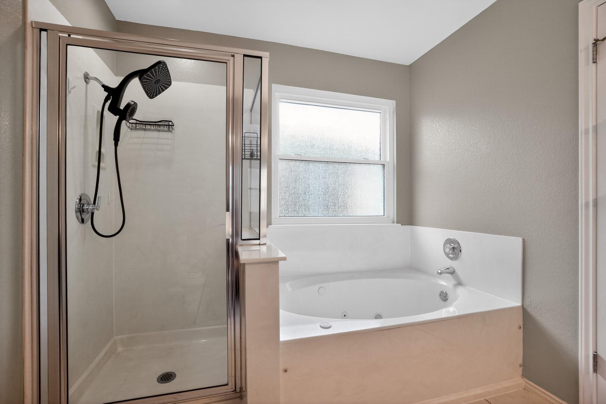 3911 Haleys Way Property Photo 16