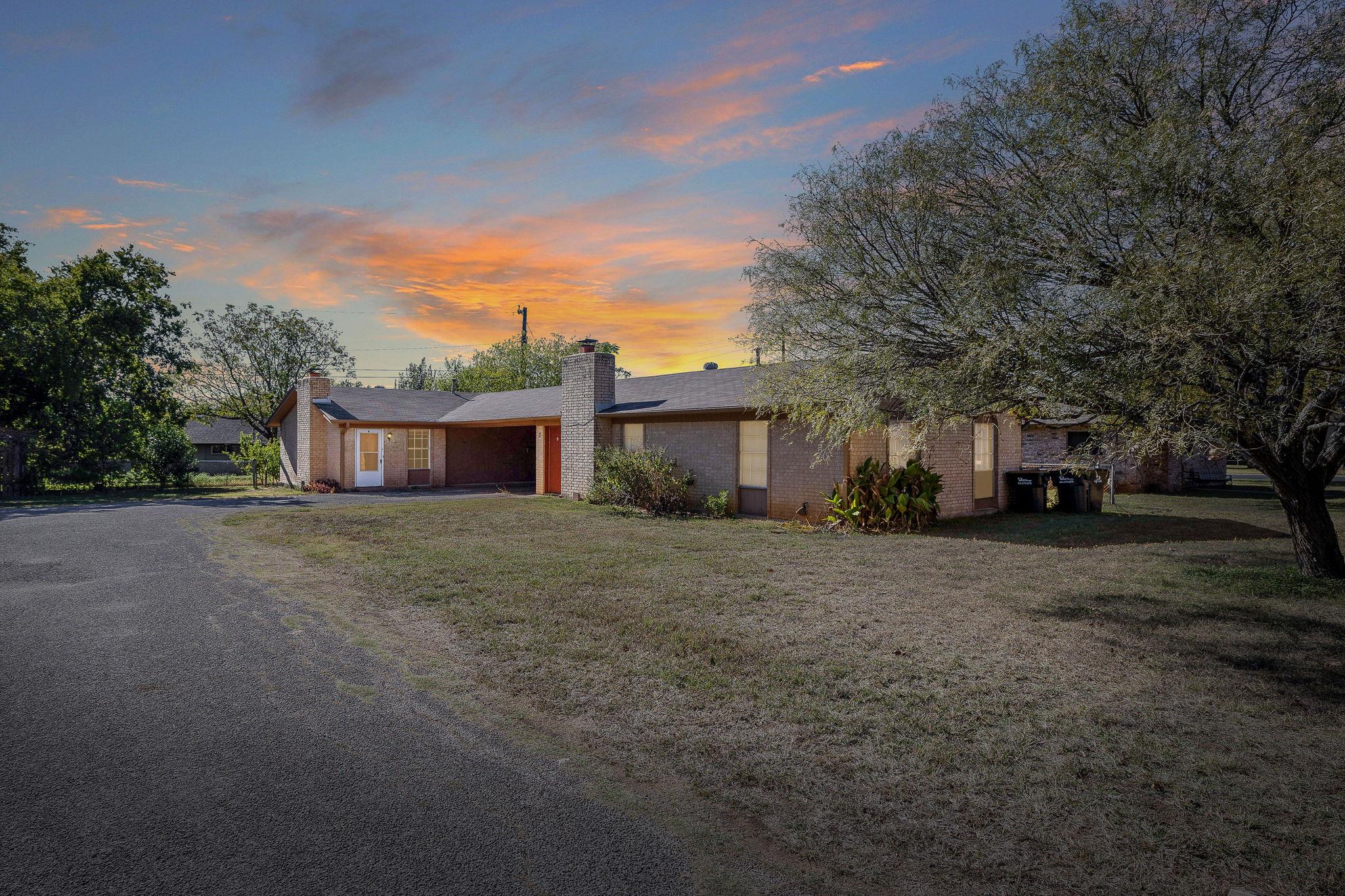 2402 Cottonwood Dr Property Photo 1