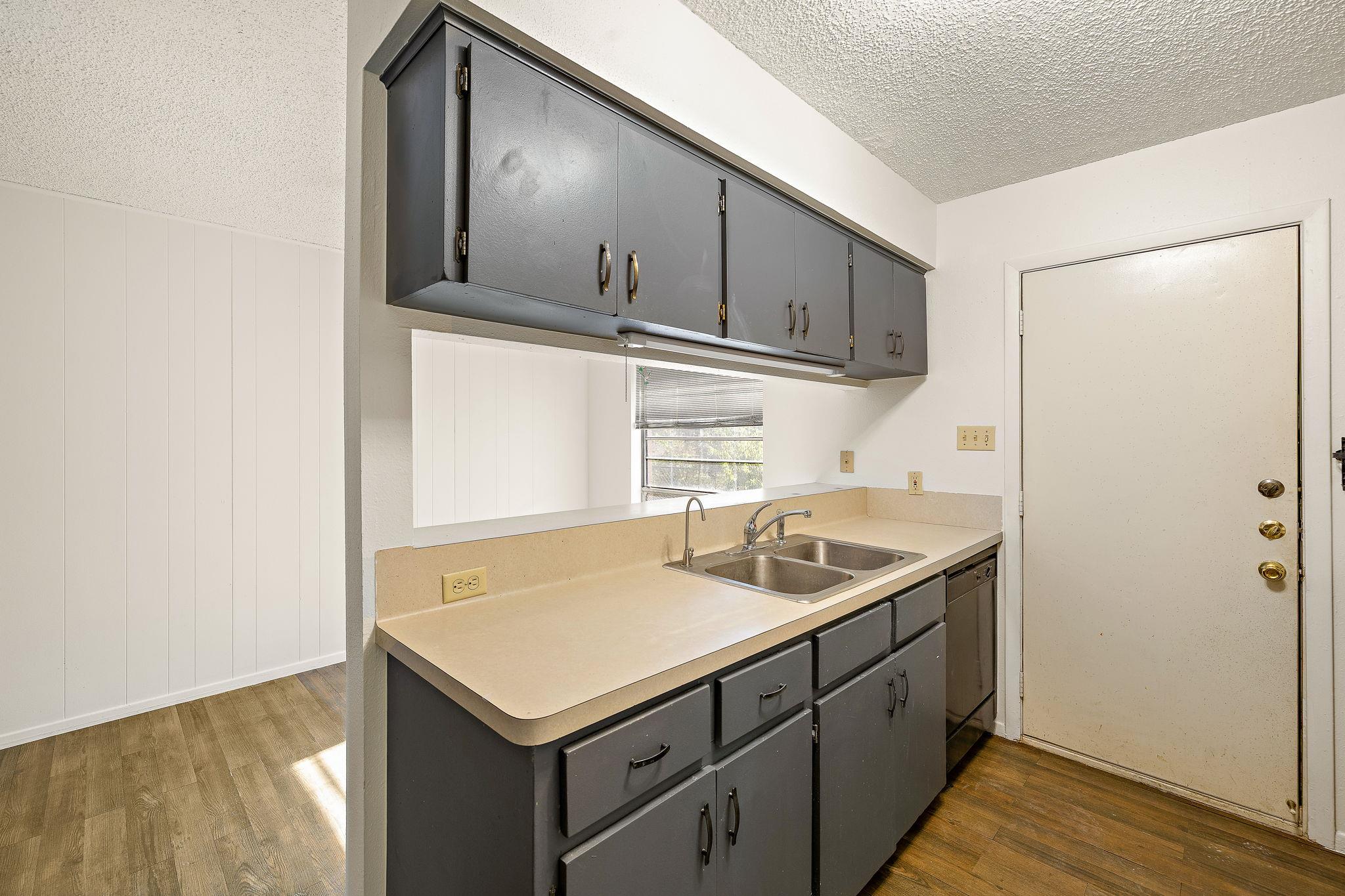 2402 Cottonwood Dr Property Photo 10