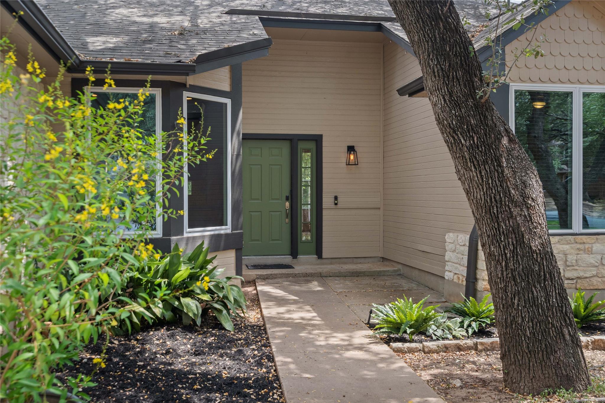 13201 Briar Hollow Dr Property Photo 3