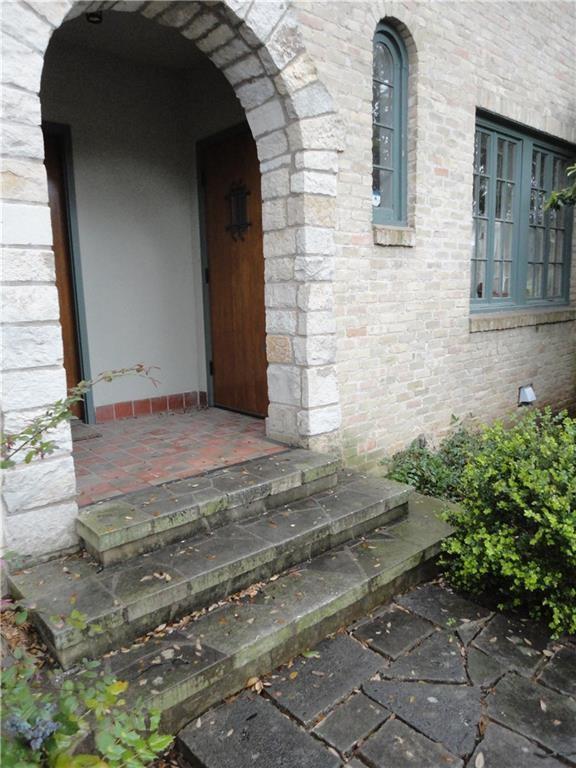 311 Moore Blvd #b Property Photo 2