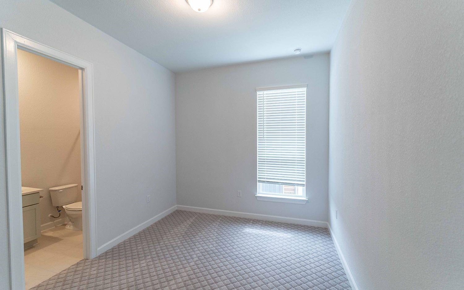 208 Lodestone Ln Property Photo 6