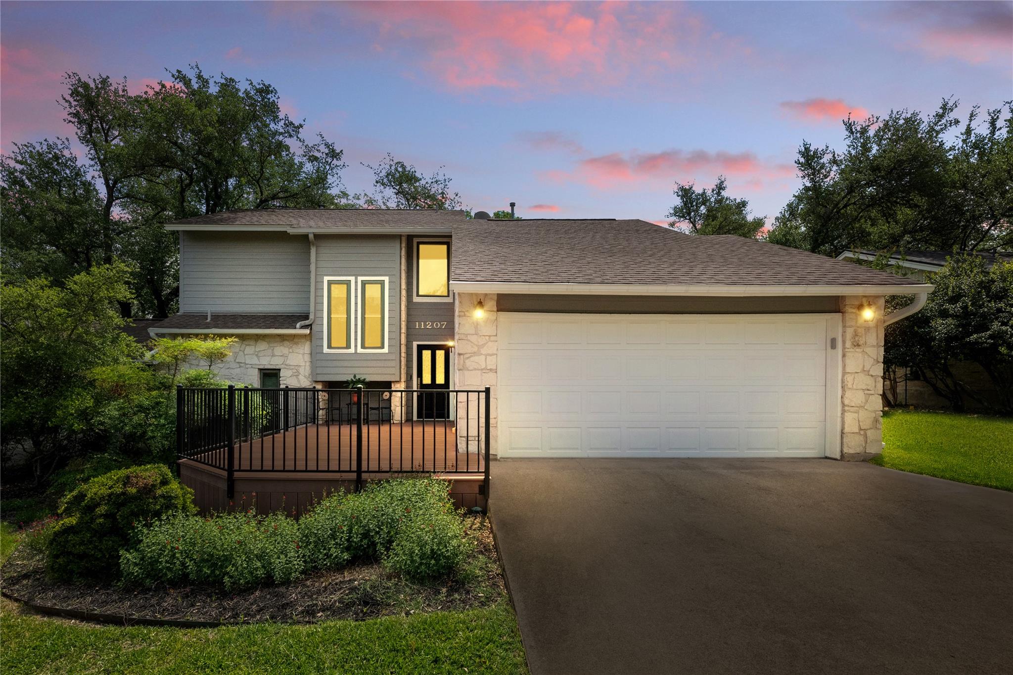 11207 Oak View Dr Property Photo