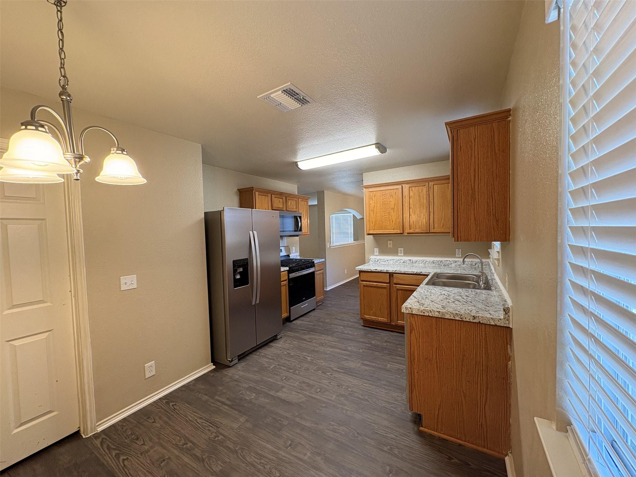 6808 Sabrina Dr Property Photo 7
