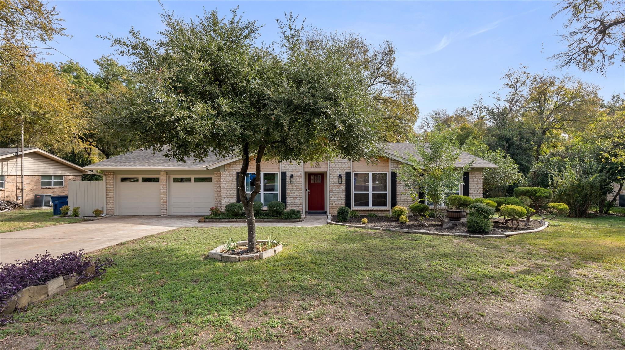 11603 Eubank Dr Property Photo 2