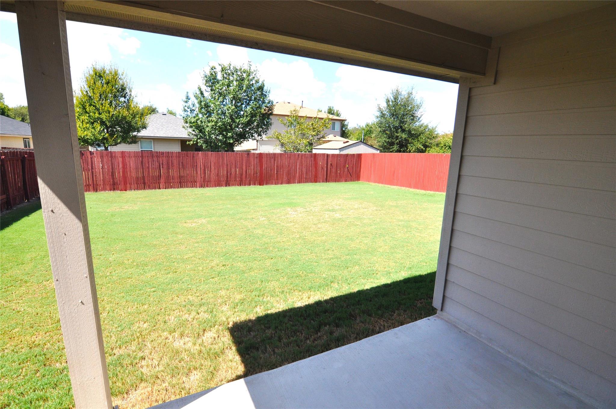 2704 Hearthsong Loop Property Photo 14