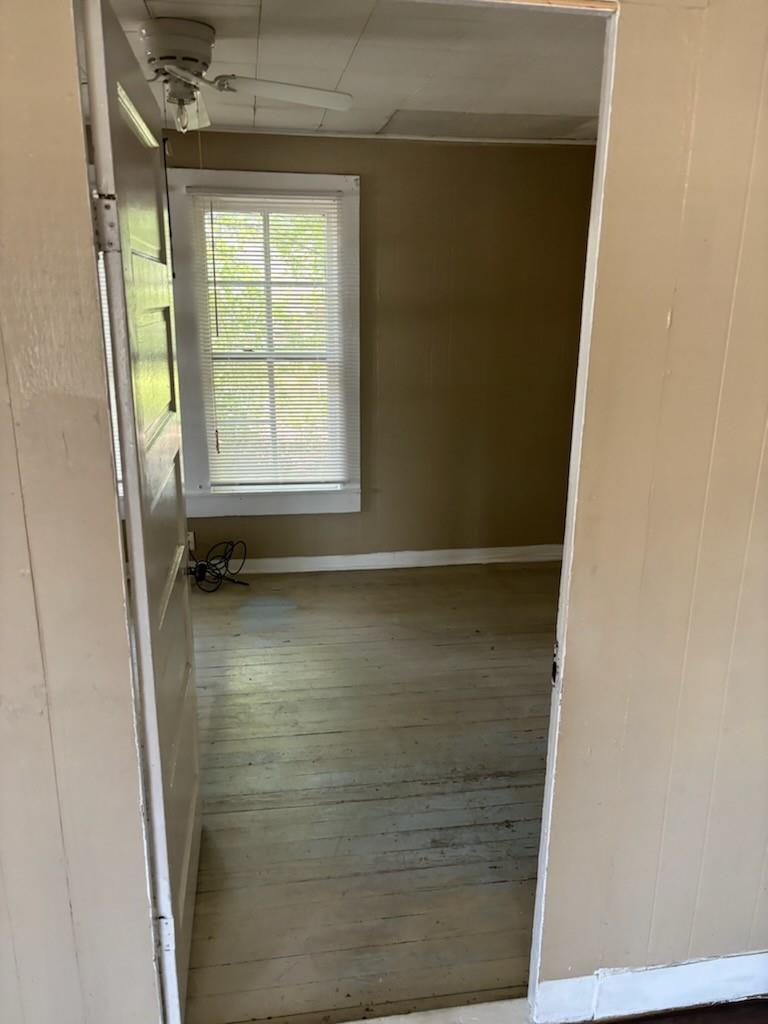 111 White Oak St Property Photo 4