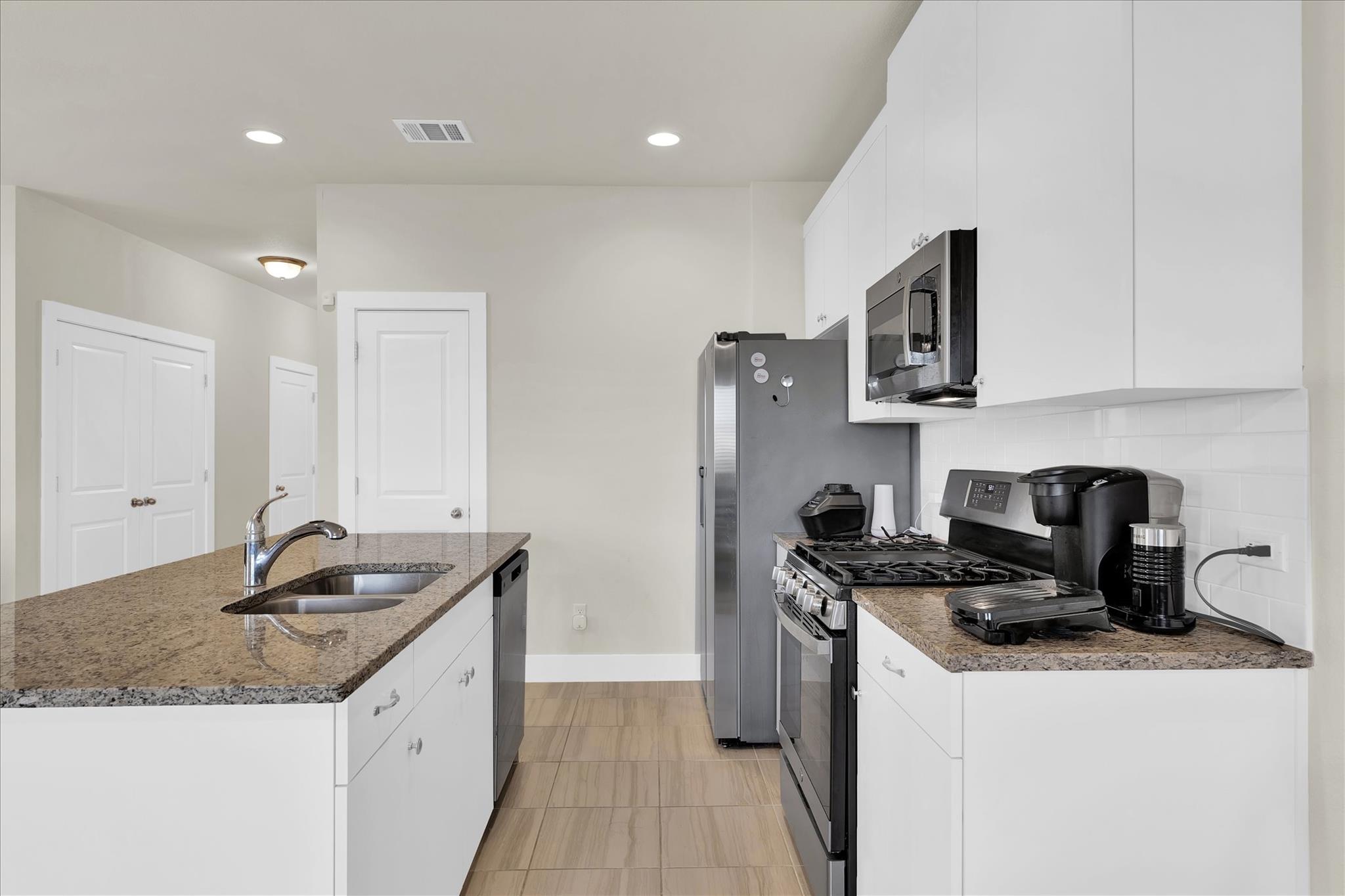 433 White Steppe Way #53 Property Photo 6
