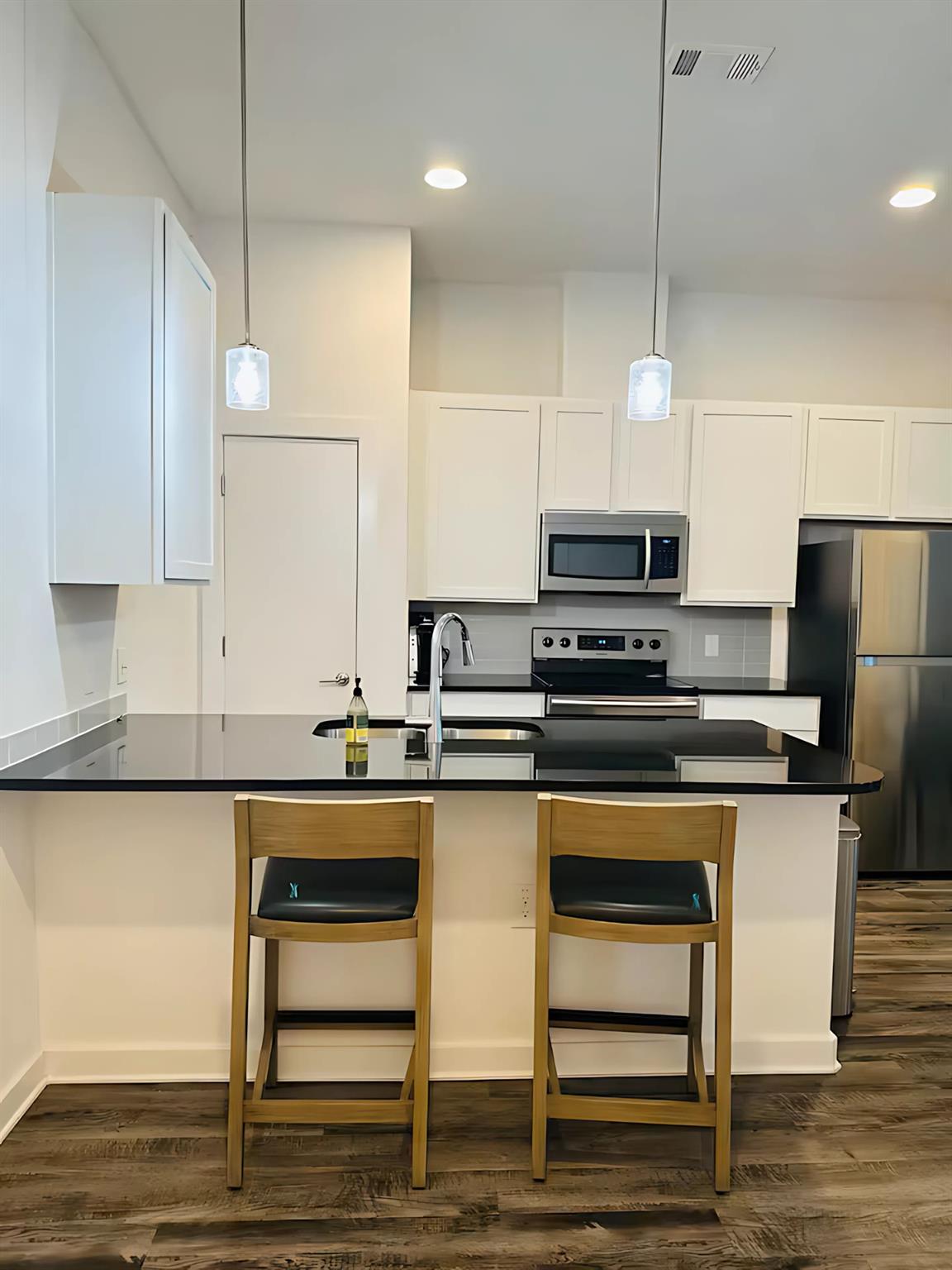 680 Naumann Dr #a4 None #a4 Property Photo 3