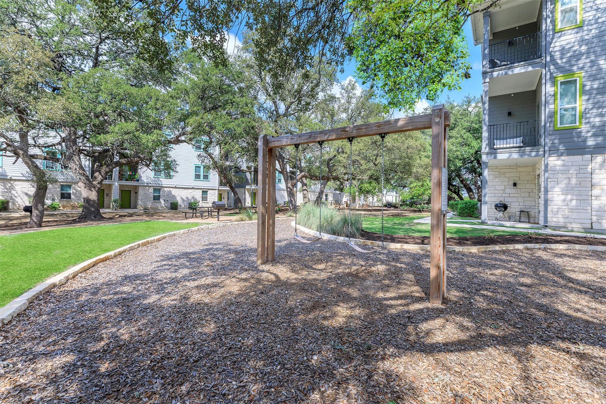 680 Naumann Dr #a4 None #a4 Property Photo 5