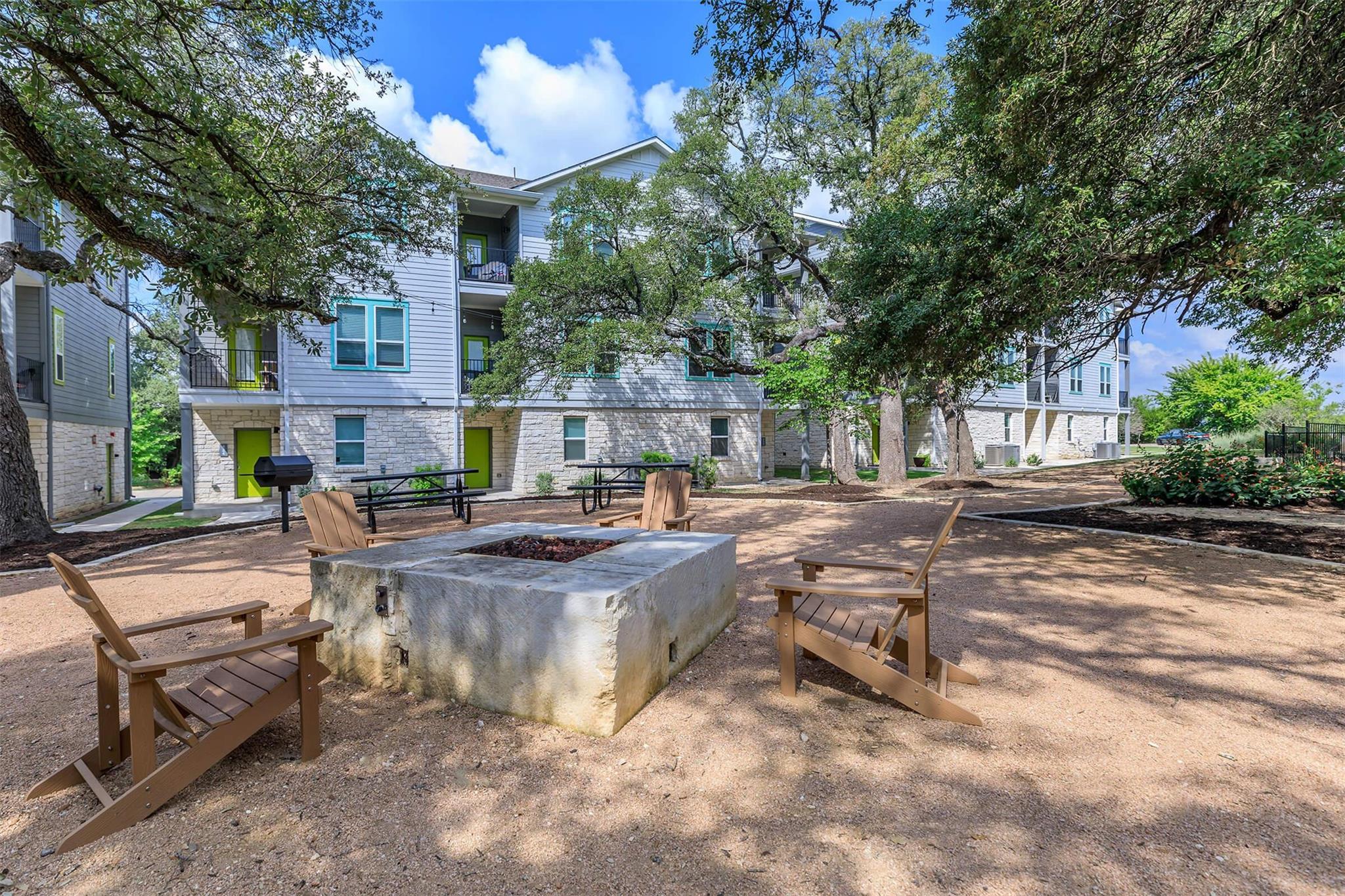 680 Naumann Dr #a4 None #a4 Property Photo 14