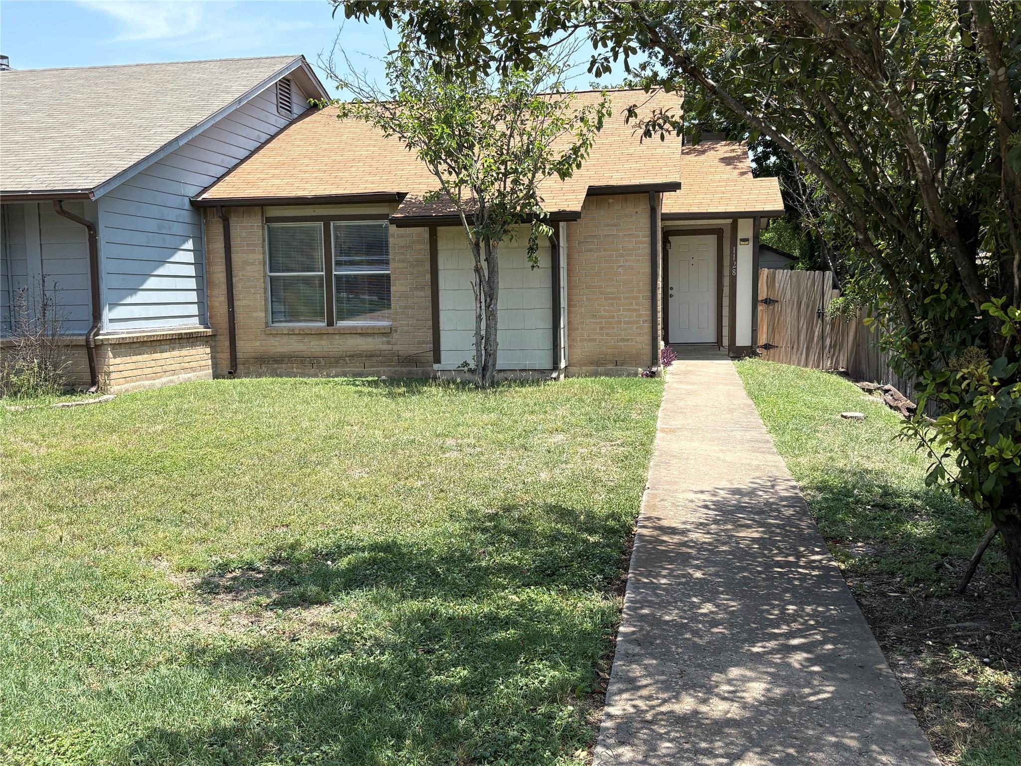 1128 Orchard Park Cir Property Photo