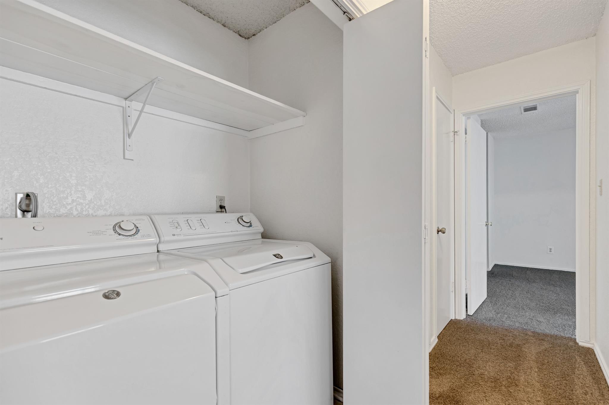 1202 Thorpe Ln #208 Property Photo 17