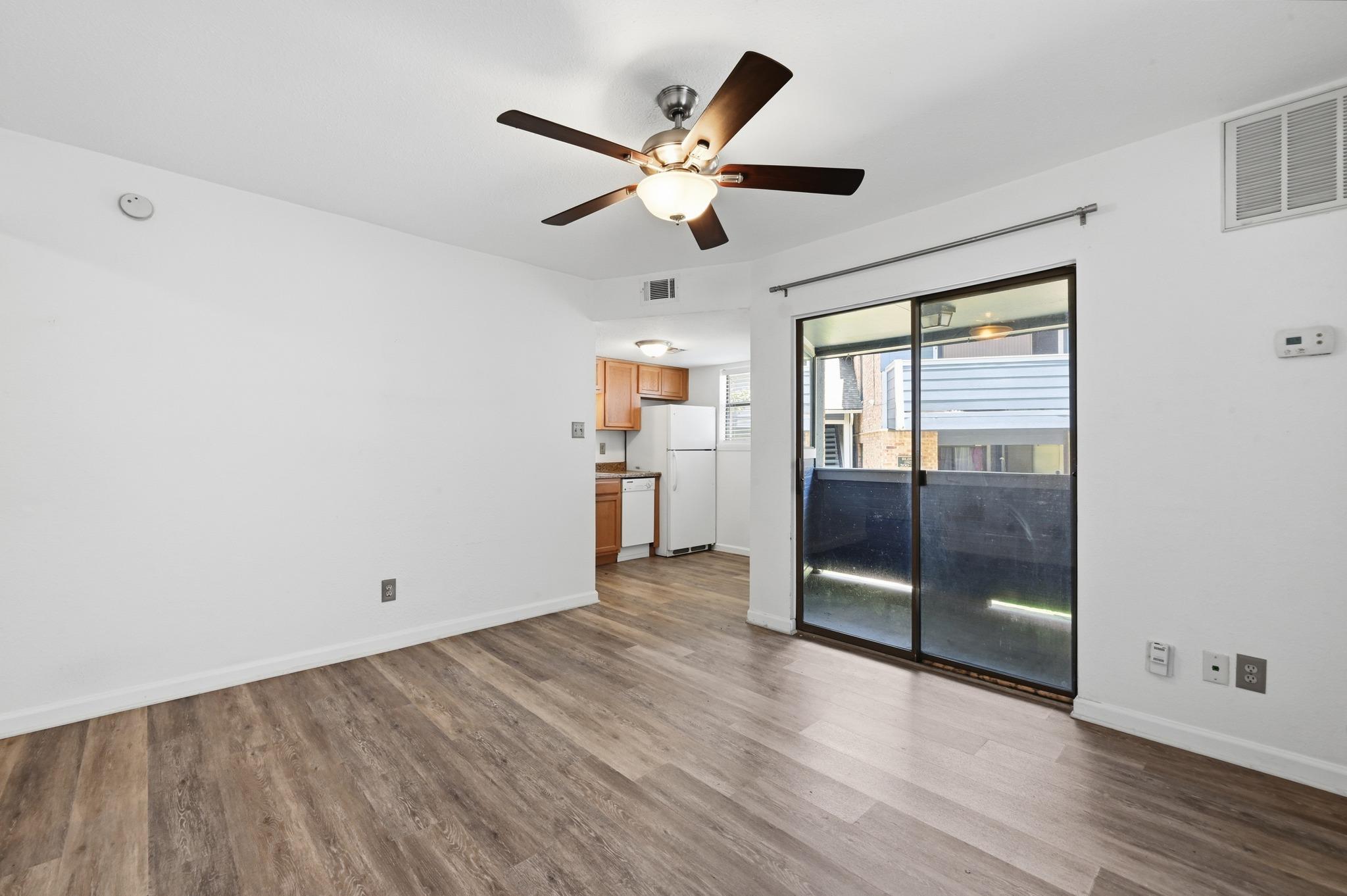 2500 Burleson Rd #402 Property Photo 4