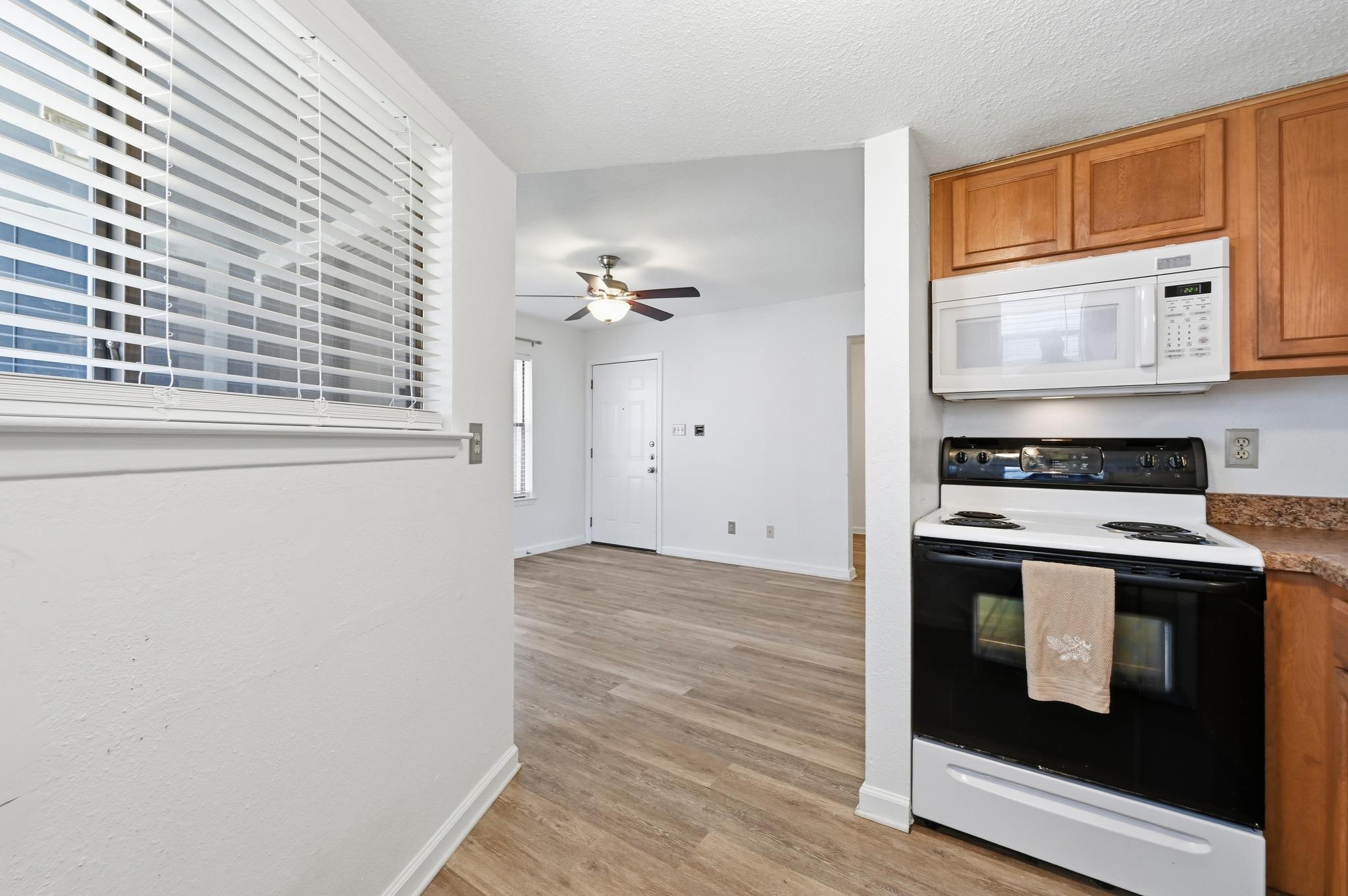 2500 Burleson Rd #402 Property Photo 11