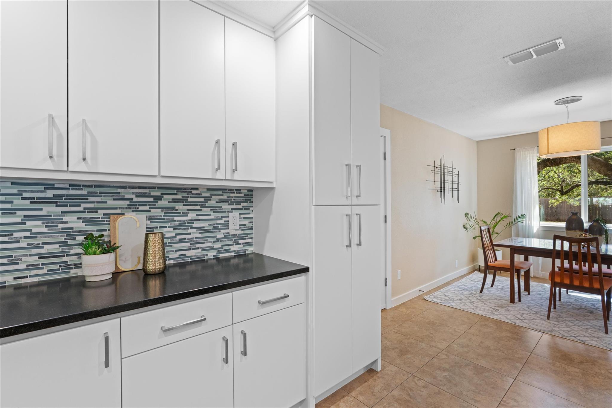 4111 Everest Ln Property Photo 12