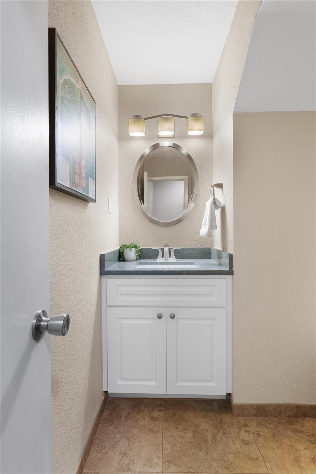 4111 Everest Ln Property Photo 14