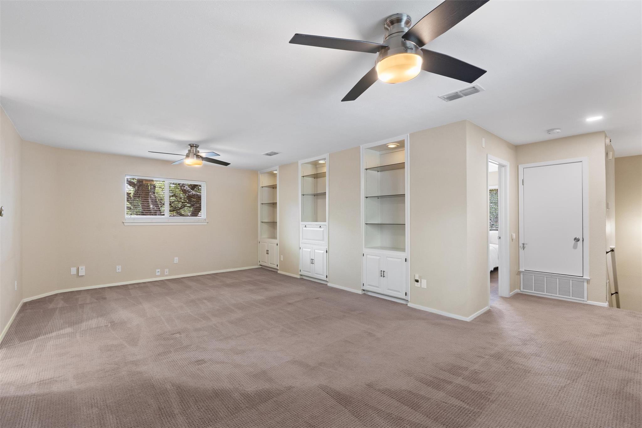 4111 Everest Ln Property Photo 17
