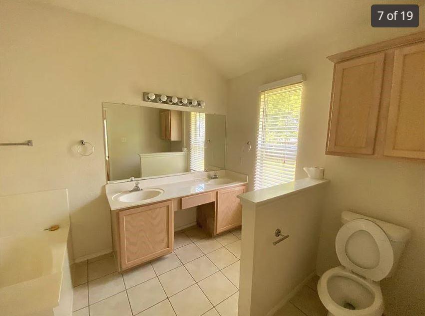 1413 Haley Gray Dr Property Photo 16
