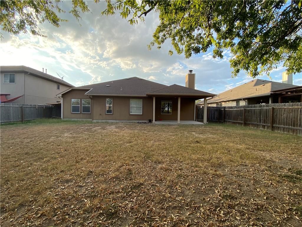 1413 Haley Gray Dr Property Photo 20