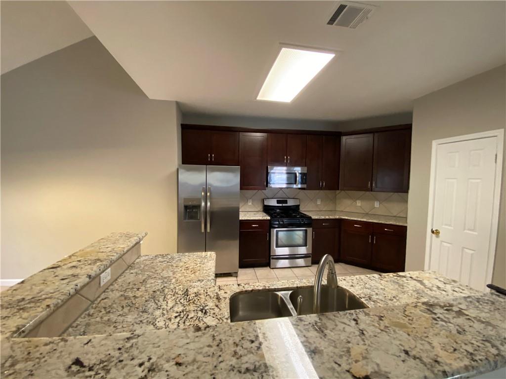 1413 Haley Gray Dr Property Photo 21