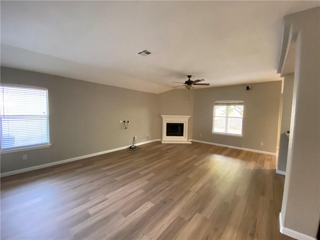 1413 Haley Gray Dr Property Photo 23