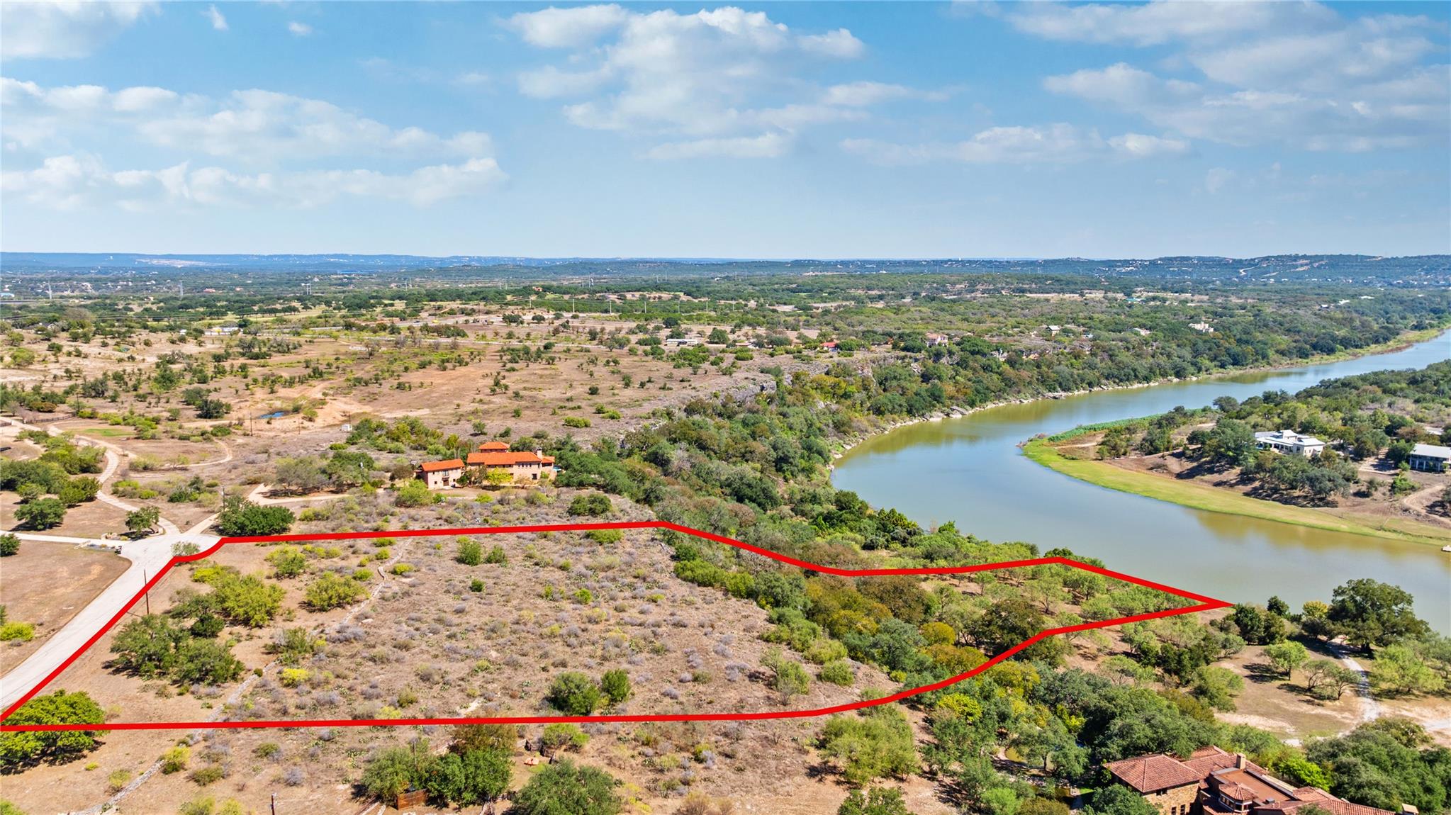 7432438 Property Photo 3