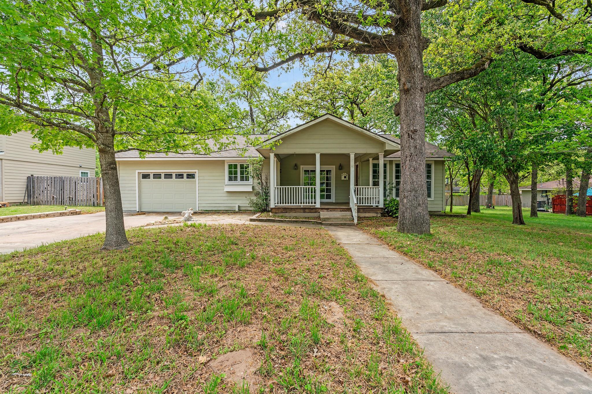 2205 Vogel Ave Property Photo
