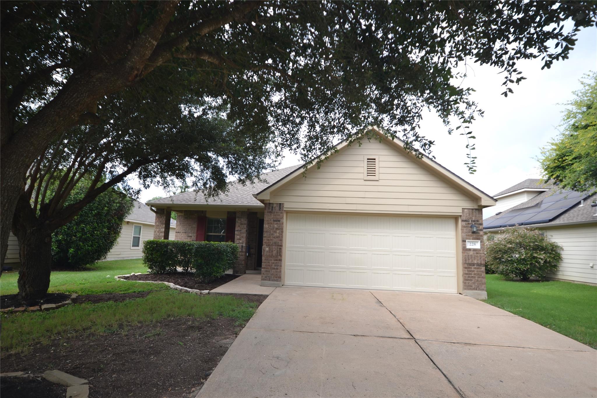 228 Falcon Ln Property Photo 1